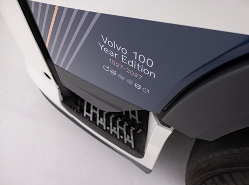 Volvo Trucks, 100. Yılını Özel Seri FH ve FH16 Modelleriyle Kutluyor!